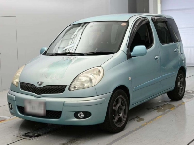 TOYOTA FUN CARGO