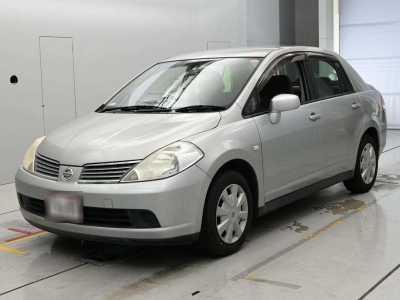 NISSAN TIIDA LATIO