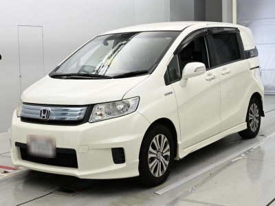 HONDA FREED SPIKE HYBRID