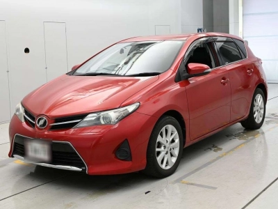 TOYOTA AURIS