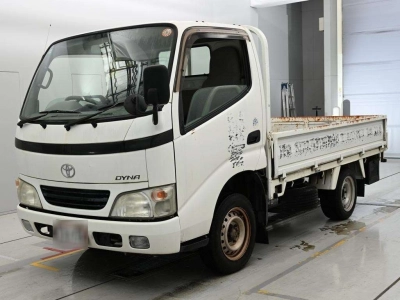 TOYOTA DYNA TRUCK
