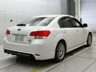 SUBARU LEGACY B4
