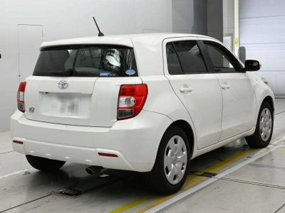 TOYOTA IST