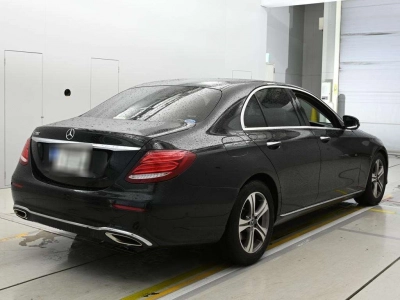 MERCEDES BENZ E CLASS