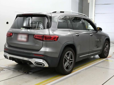 MERCEDES BENZ GLB