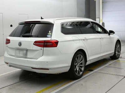 VOLKSWAGEN PASSAT VARIANT