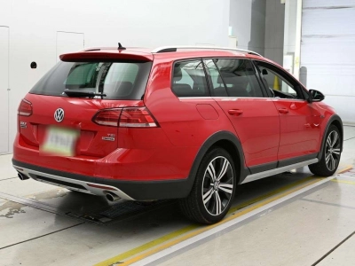 VOLKSWAGEN GOLF ALLTRACK