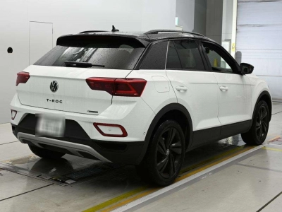 VOLKSWAGEN T-ROC