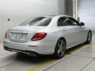 MERCEDES BENZ E CLASS