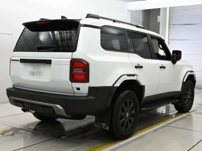 TOYOTA LAND CRUISER 250
