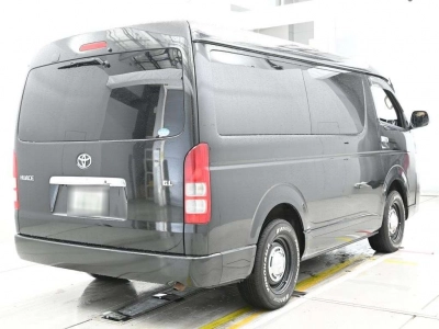 TOYOTA HIACE WAGON