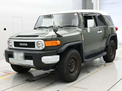 TOYOTA FJ CRUISER
