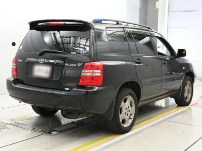 TOYOTA KLUGER