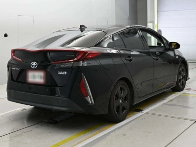 TOYOTA PRIUS PHV