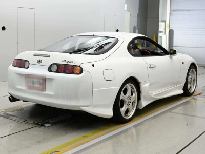 TOYOTA SUPRA