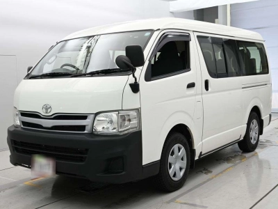TOYOTA HIACE WAGON