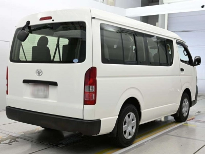 TOYOTA HIACE WAGON