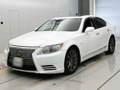 LEXUS LS