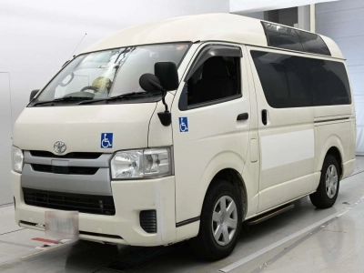 TOYOTA REGIUS VAN