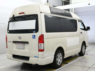 TOYOTA REGIUS VAN