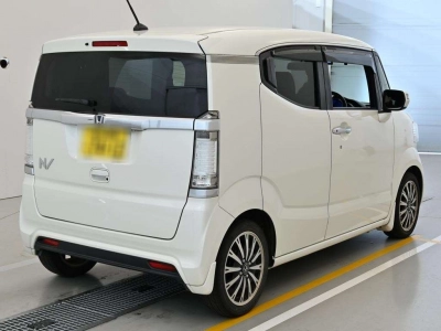HONDA N-BOX SLASH