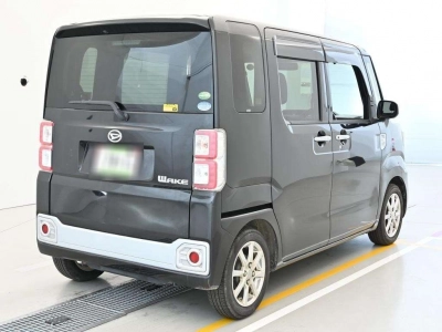 DAIHATSU WAKE