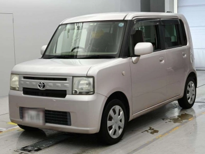 TOYOTA PIXIS SPACE