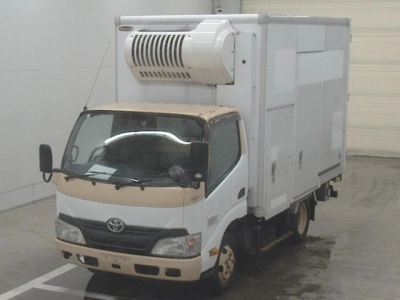 TOYOTA DYNA