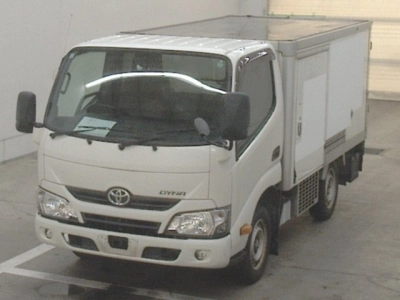 TOYOTA DYNA