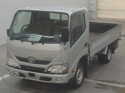 TOYOTA DYNA