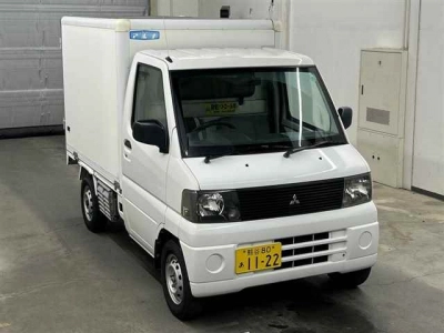 MITSUBISHI MINICAB TRUCK