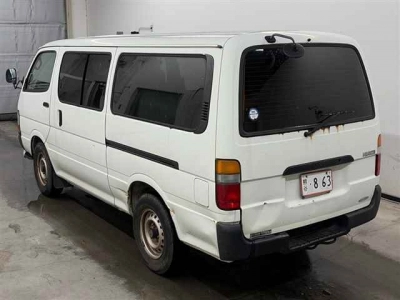 TOYOTA HIACE VAN