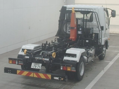 MITSUBISHI FUSO FIGHTER