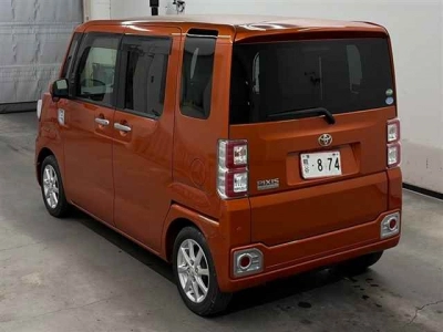TOYOTA PIXIS MEGA