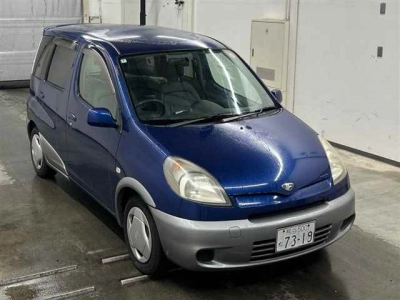 TOYOTA FUN CARGO