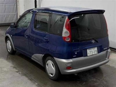 TOYOTA FUN CARGO