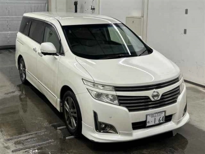 NISSAN ELGRAND