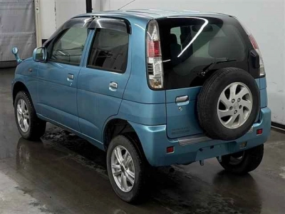 DAIHATSU TERIOS KID