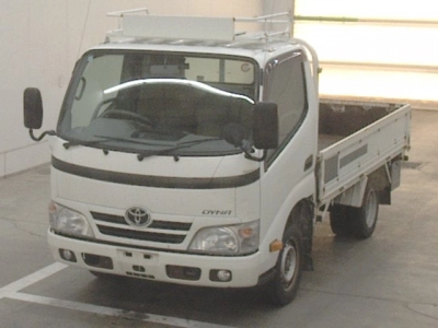 TOYOTA DYNA