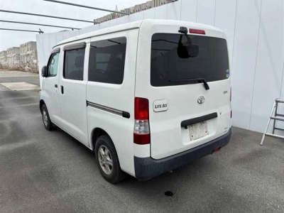 TOYOTA LITE ACE VAN