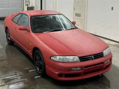 NISSAN SKYLINE