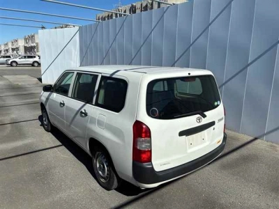TOYOTA SUCCEED VAN