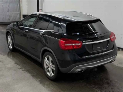 MERCEDES BENZ GLA