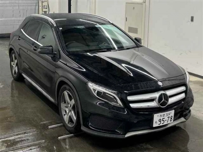 MERCEDES BENZ GLA