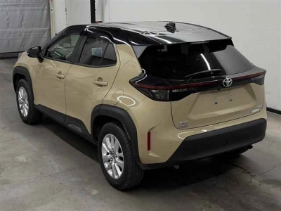 TOYOTA YARIS CROSS