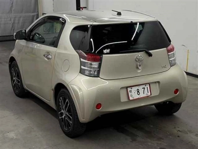 TOYOTA IQ