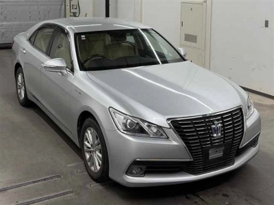 TOYOTA CROWN HYBRID