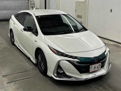 TOYOTA PRIUS PHV