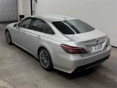 TOYOTA CROWN HYBRID