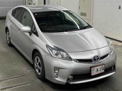 TOYOTA PRIUS PHV